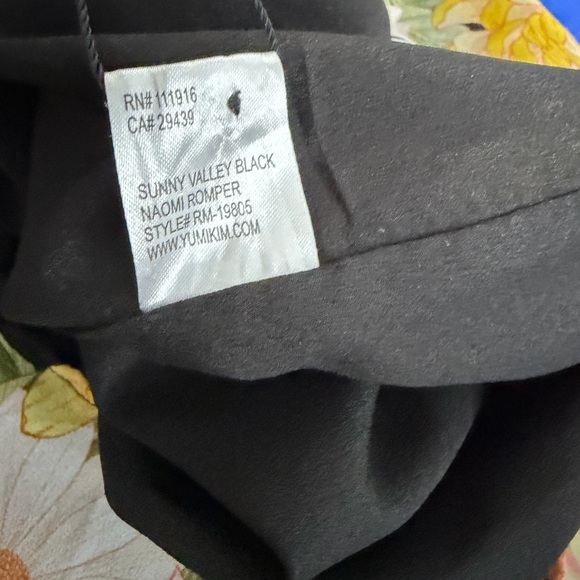 NWOT Yumi Kim Naomi Sunny Valley Black Bohemian Romper Small . - Picture 9 of 9